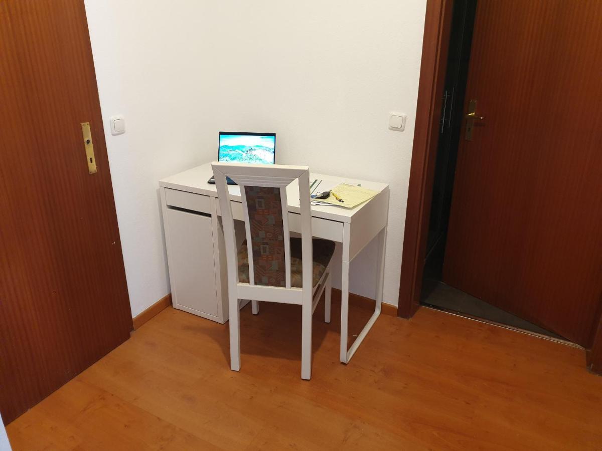 Andinas Ferienwohnung In Ruhiger Lage Direkt Am Wald ヴィルンスドルフ エクステリア 写真