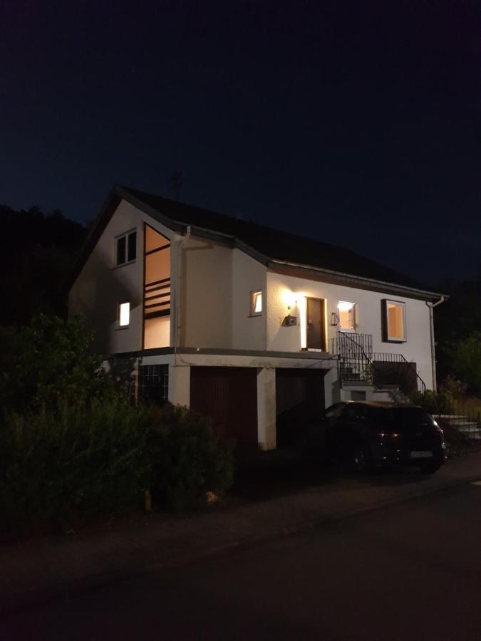 Andinas Ferienwohnung In Ruhiger Lage Direkt Am Wald ヴィルンスドルフ エクステリア 写真